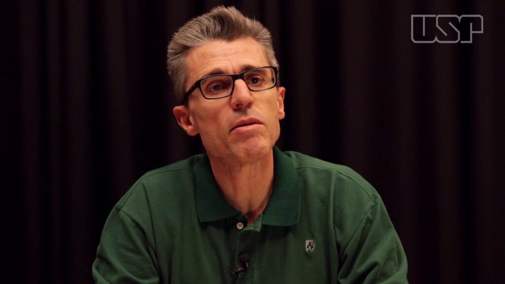 Prof. Marcos Neira