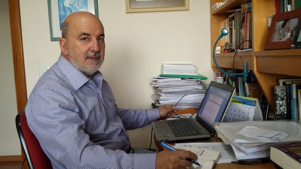 Prof. Dr. Vicente Molina Neto
