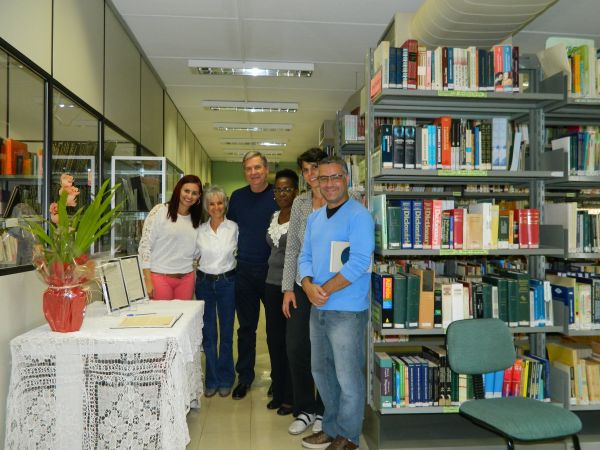 biblioteca