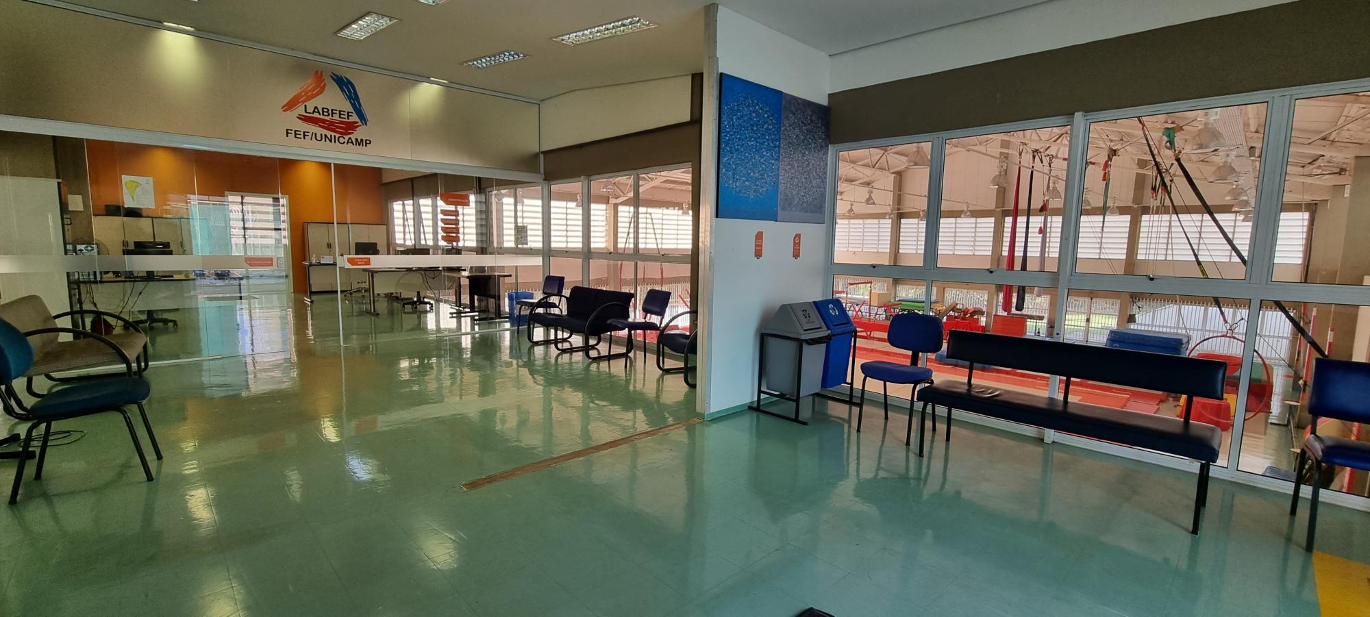 Sala de espera (mezanino)