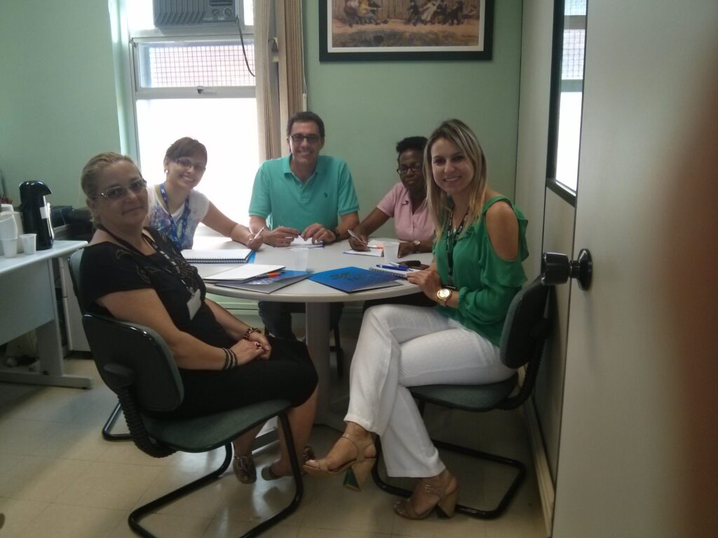 reuniao biblioteca